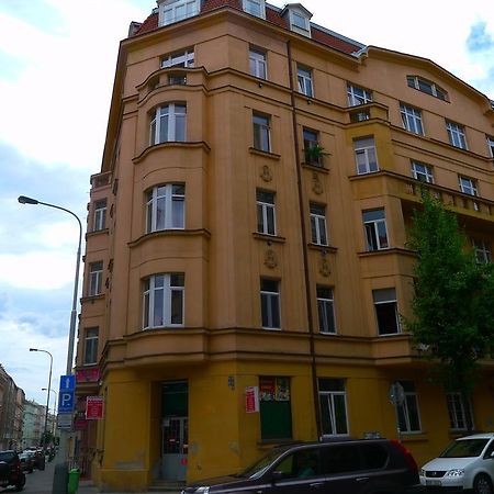 Cozy Modest Room For 2 Or 3 Persons Прага Екстериор снимка